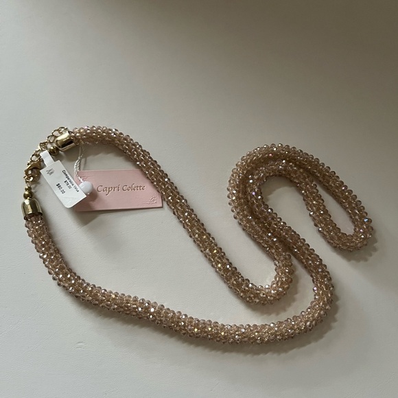 Elegant Crystal Glass Necklace - Picture 2 of 4